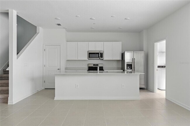 Building Photo - 2301 White Buffalo St