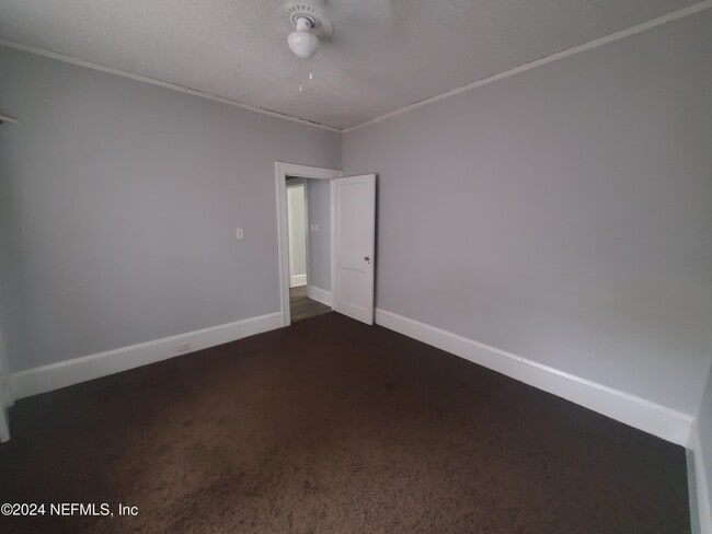 Building Photo - 1218 Challen Ave