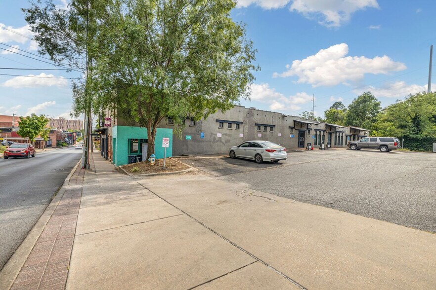 Building Photo - 339 N West Ave