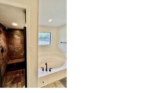 Building Photo - 1045 Hidden Hills Dr