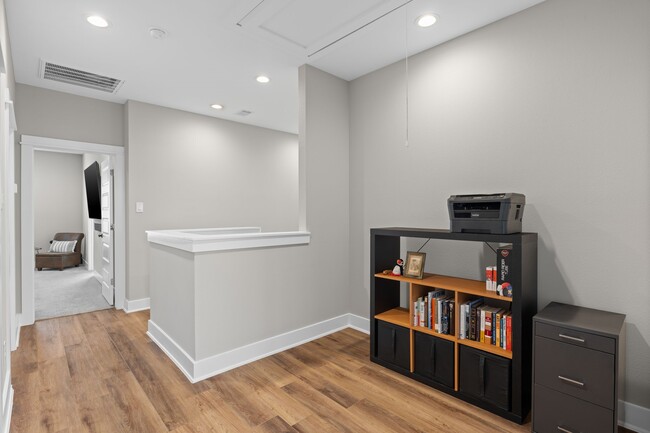 Building Photo - 5903 Wheatley Holw Ln