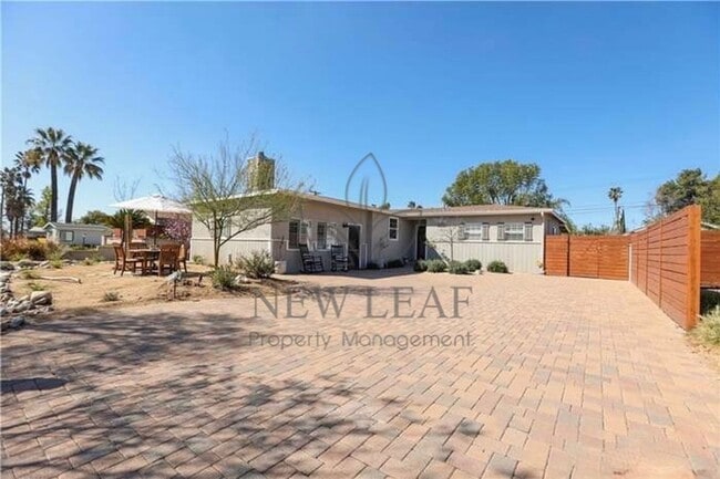 Building Photo - Stunning Claremont Home