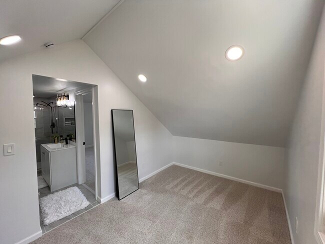 Building Photo - 1514 Parker Dr