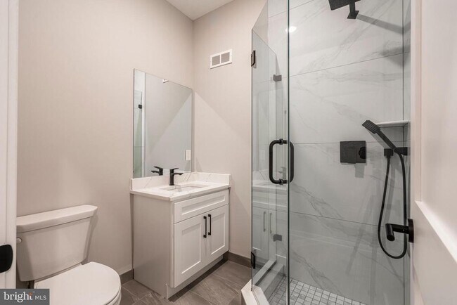 Building Photo - 713 S Mildred St