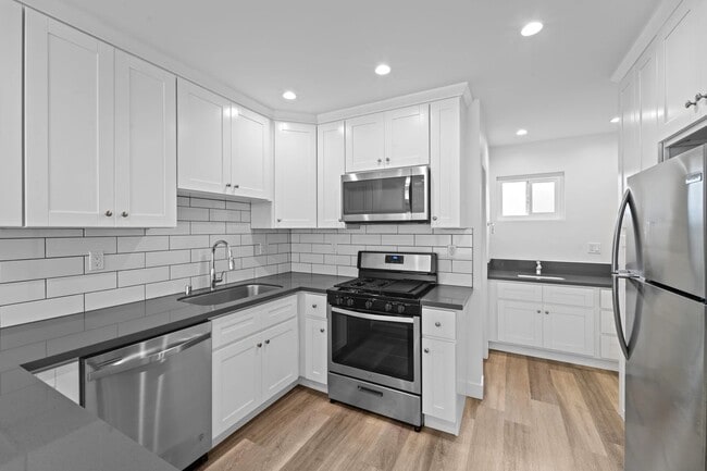 Building Photo - 1240 W 29th St