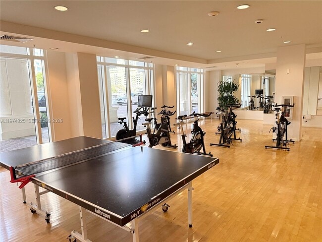 Building Photo - 511 SE 5 Ave