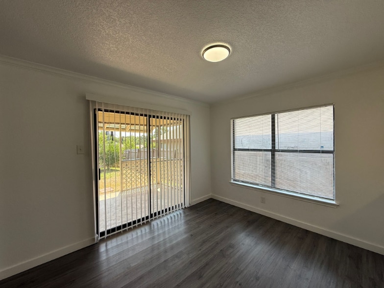 Building Photo - 7230 Grassy Trail