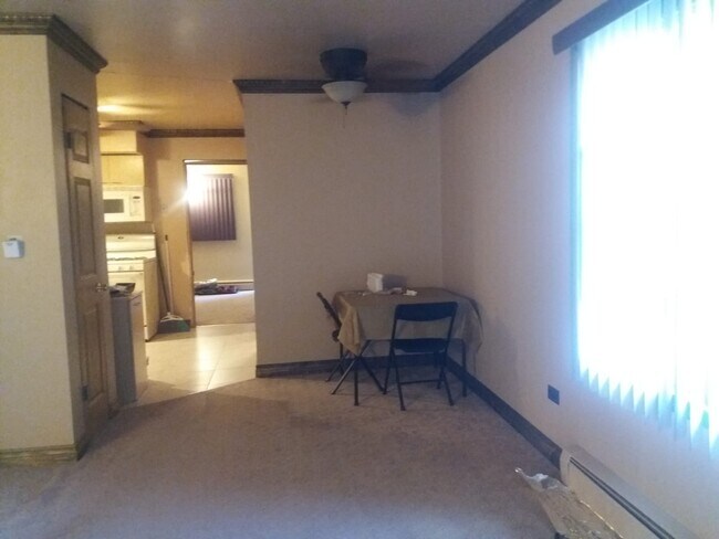 Building Photo - 1107 Holiday Ln