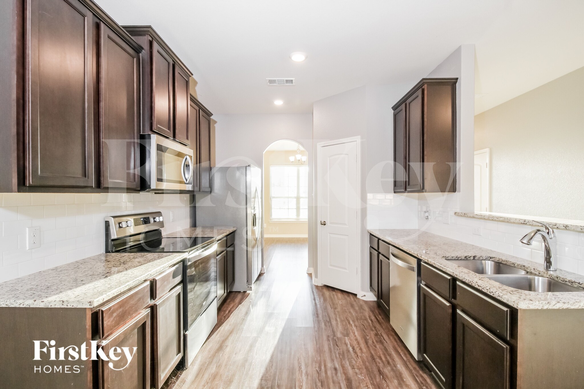 Building Photo - 5401 Zara Dr