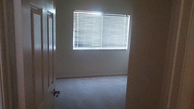 Building Photo - 6618 Rumba Ct