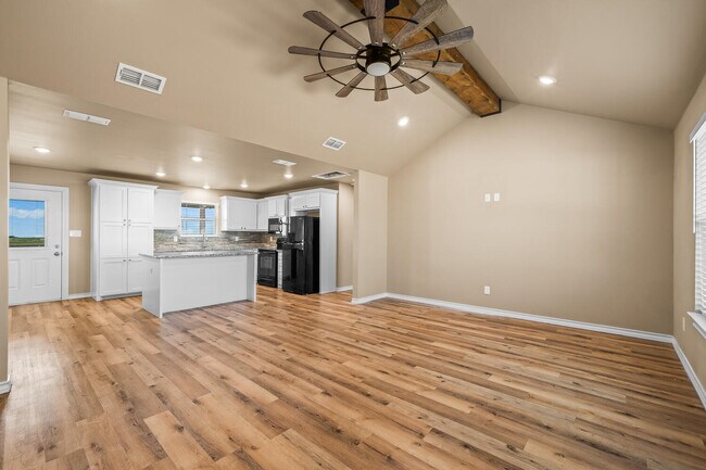 Building Photo - 4008 East F M 1729