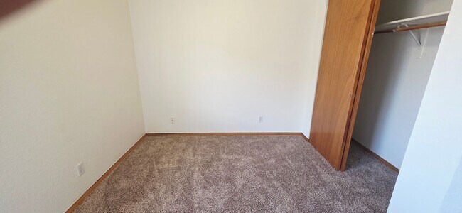 Building Photo - Charming 3 bedroom, 2.5 bath home in West El Paso!