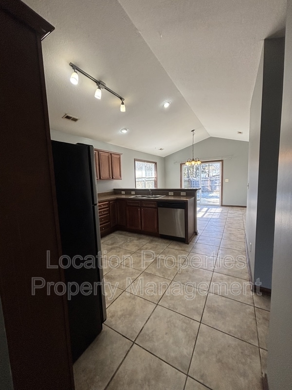 Building Photo - 433 Arkansas St