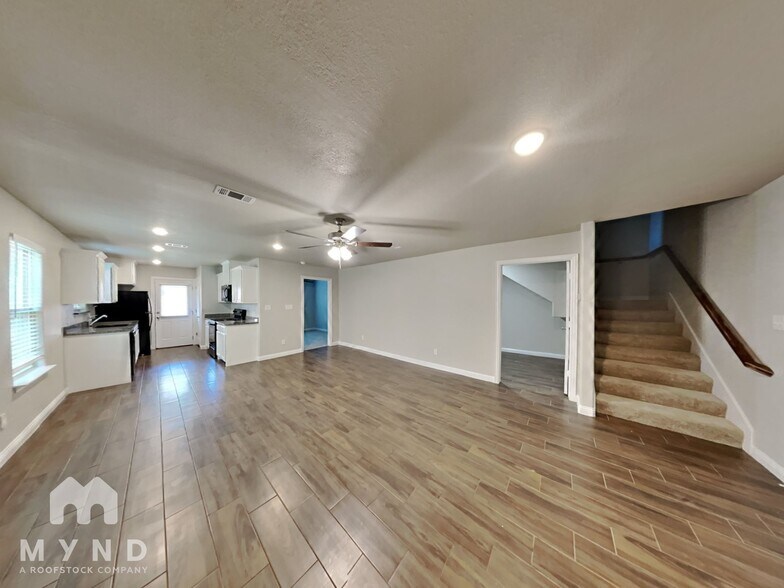 Building Photo - 710 Rolling Terrace Cir