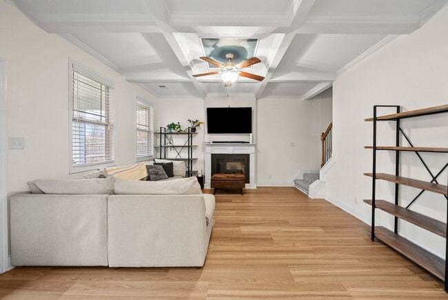 Building Photo - 1004 Black Oak Cir