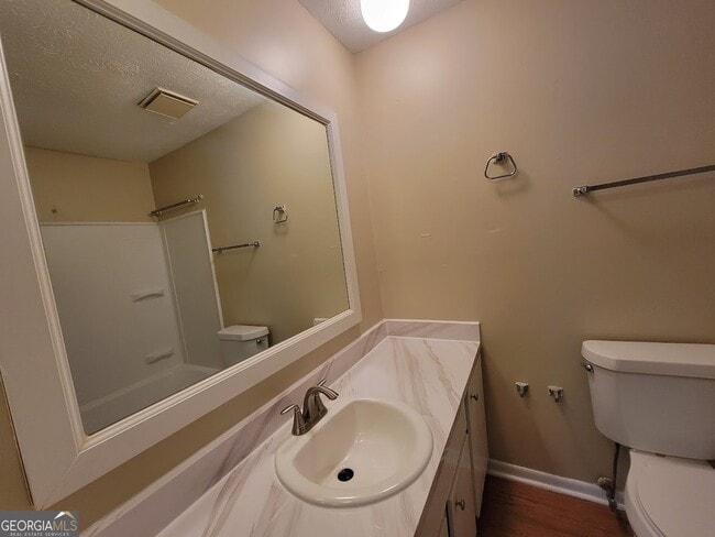 Building Photo - 104 Twiggs Cor