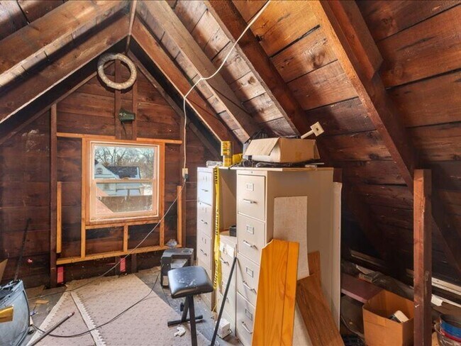 Building Photo - 520 W Bucyrus St