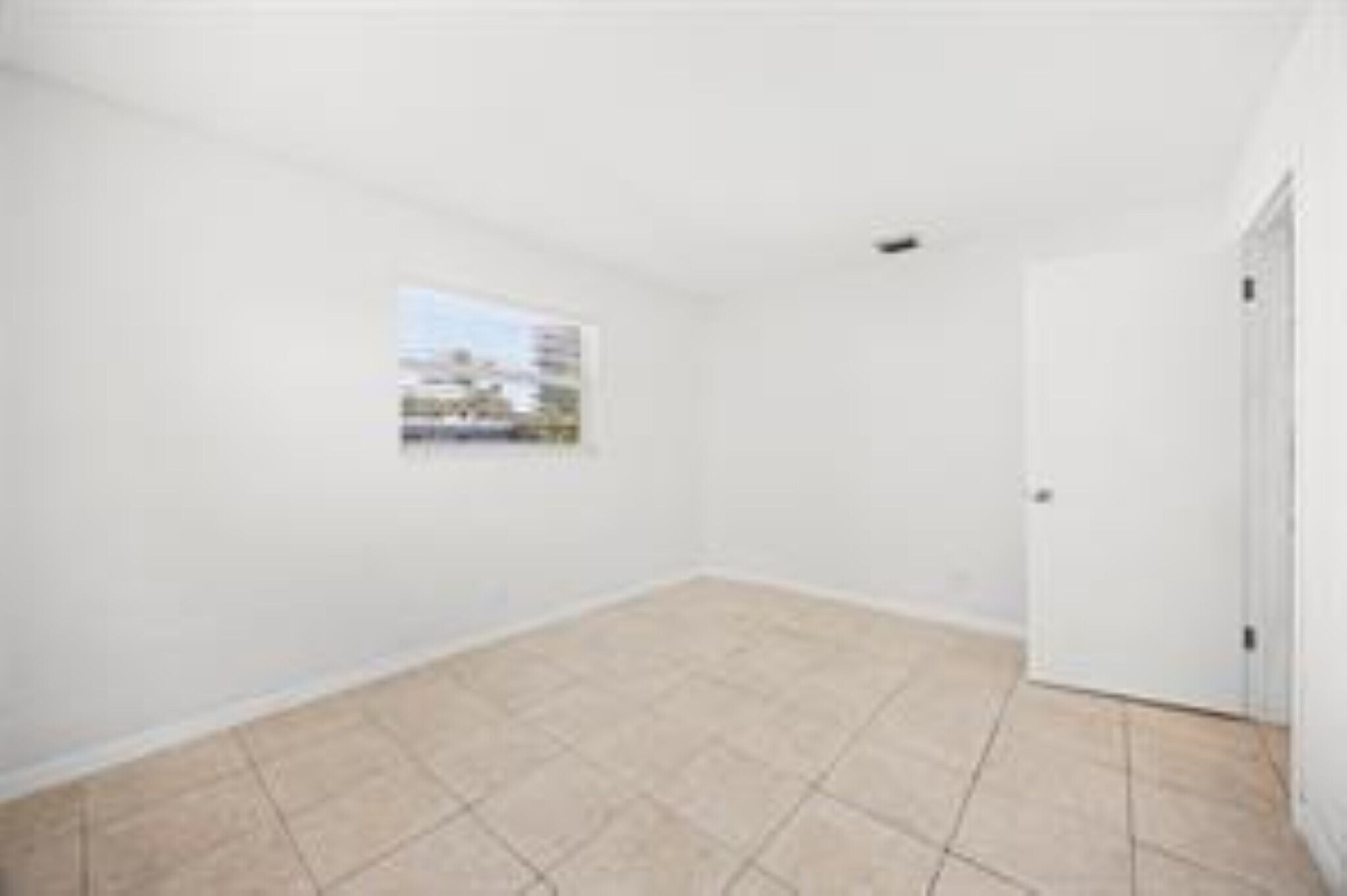 Building Photo - 2131 N Ocean Blvd