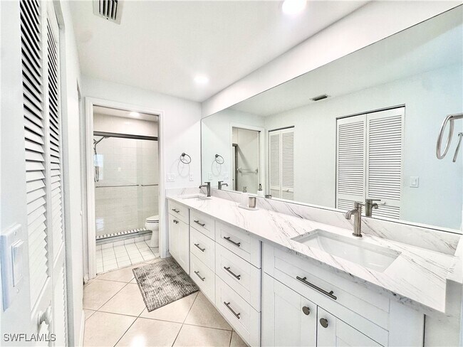 Building Photo - 864 Tanbark Dr