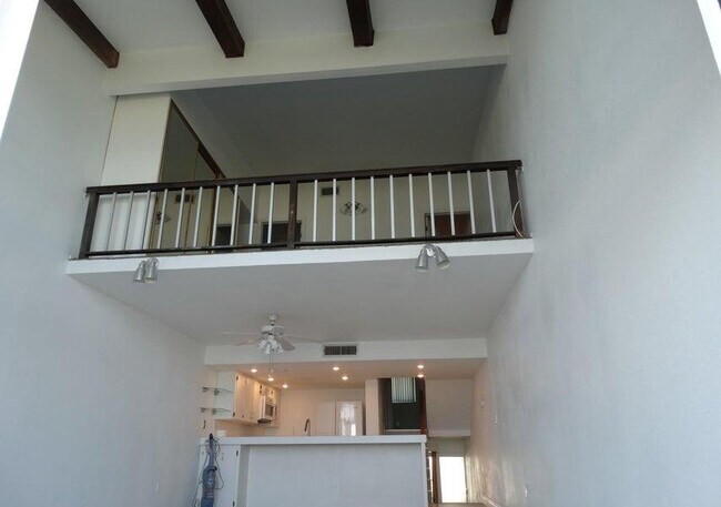 Building Photo - 5050 Ocean Beach Blvd