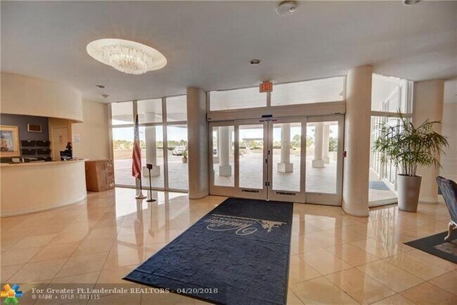 Building Photo - 1 Las Olas Cir