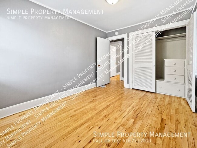 Building Photo - 1040 Alger St SE