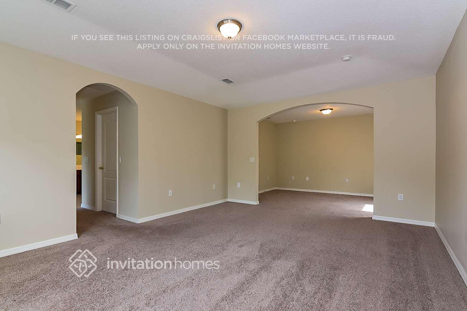 Building Photo - 3290 Fawnwood Dr