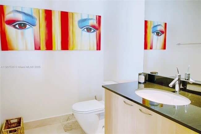 Building Photo - 15901 Collins Ave