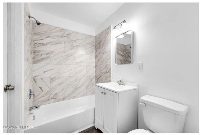 Building Photo - 9155 Sibbald Rd