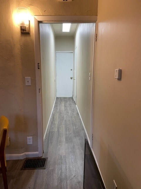 Building Photo - 705 W California Ave