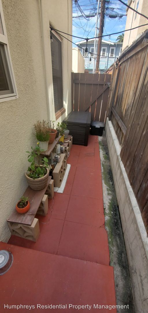 Building Photo - 3918-39245 Iowa St