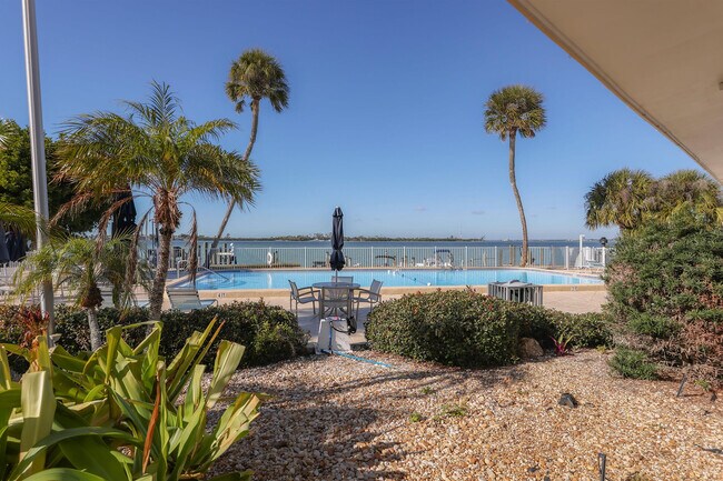 Building Photo - 761 John Ringling Blvd