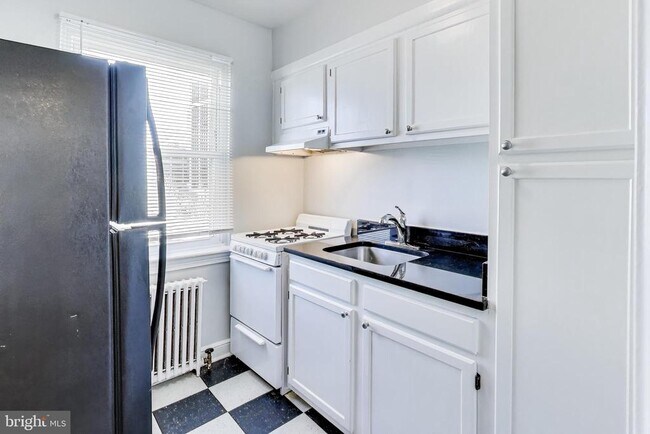 Building Photo - 1722 N Quinn St