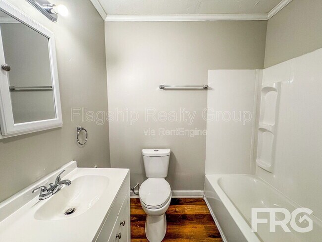 Building Photo - 611 Rudolph St