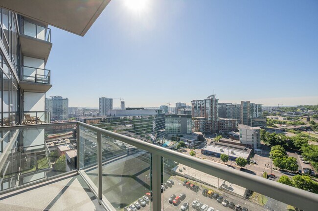 Building Photo - Beautiful 15th floor condo at TwelveTwelve