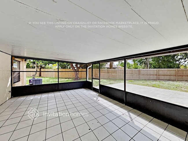 Building Photo - 5968 Ithaca Cir W