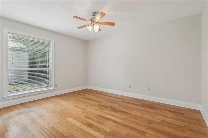 Building Photo - 350 Atalin St