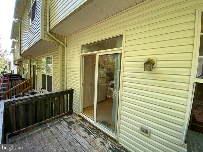 Building Photo - 4249 Normandy Ct