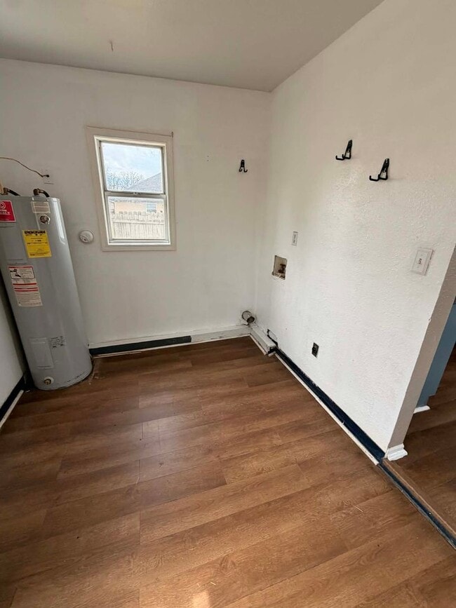 Building Photo - 408 E 41st St