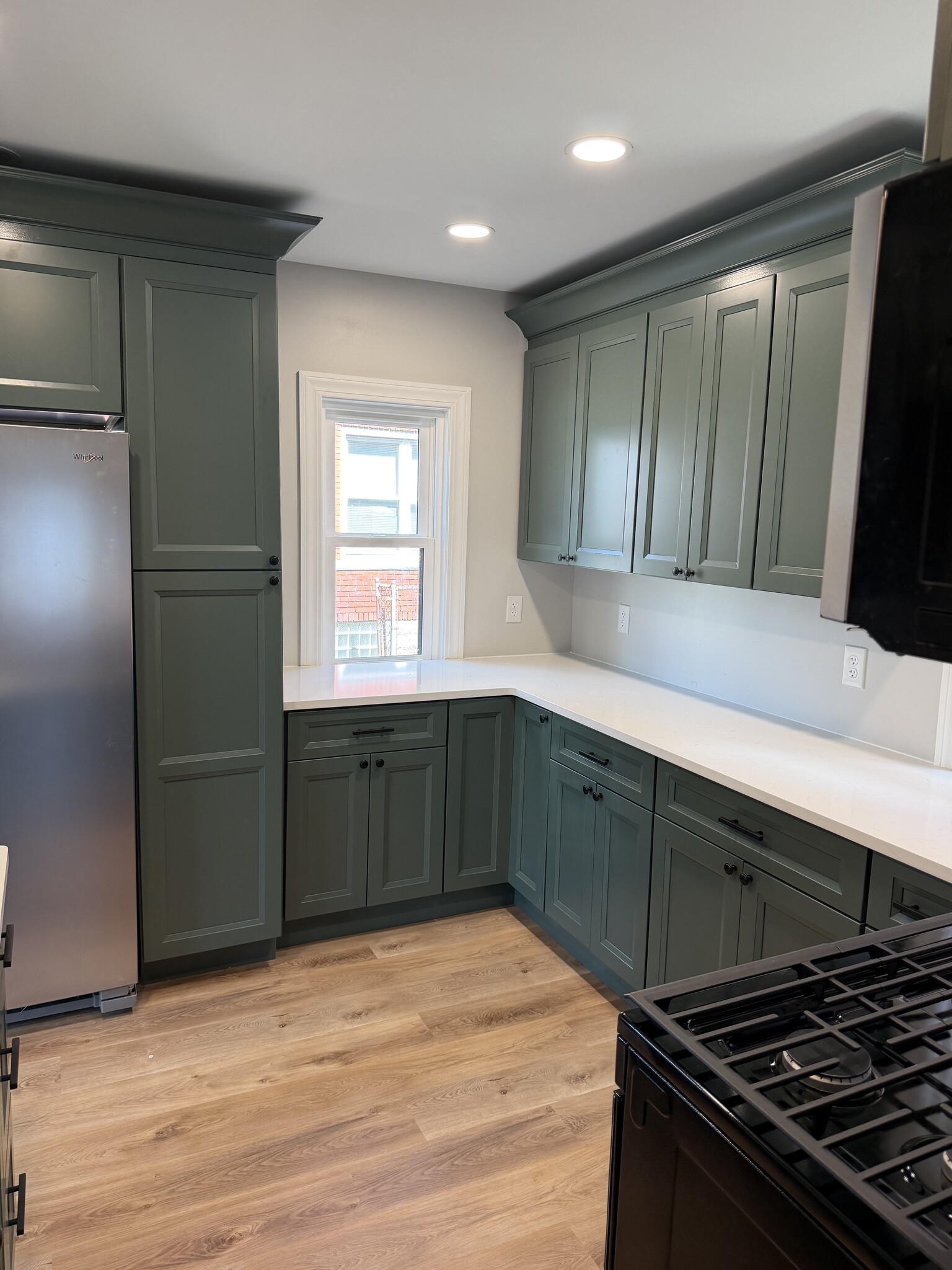 Building Photo - 301 Holland St