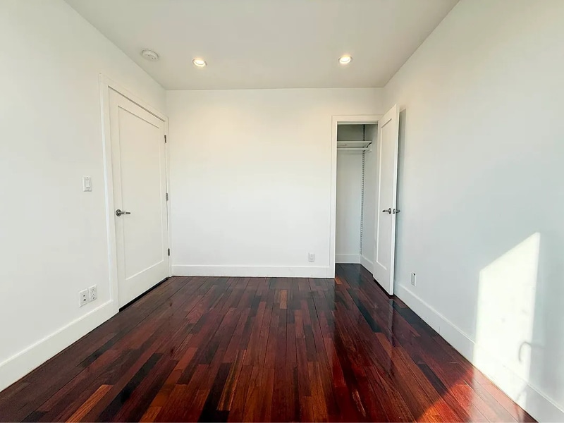 Building Photo - 39 Suydam St