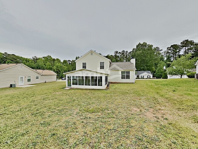 Building Photo - 7132 New Dale Rd