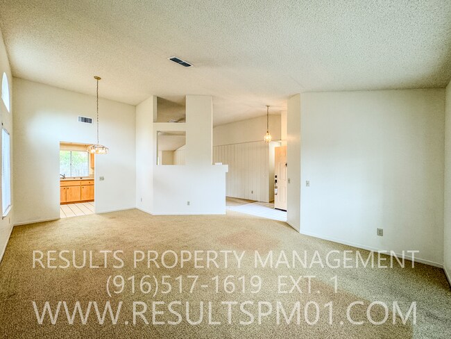 Building Photo - Stanford Ranch 3 Bedroom beauty!