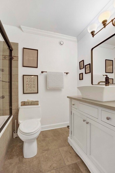 Building Photo - 30 E Huron St