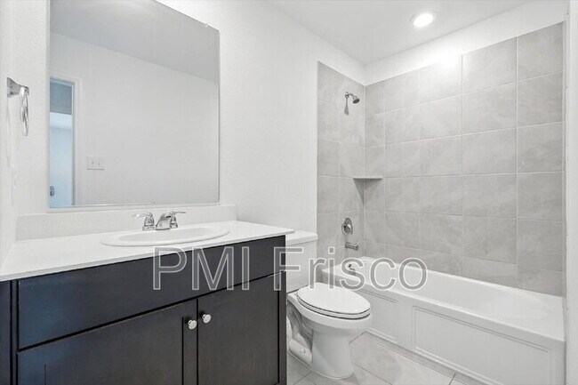 Building Photo - 1653 Bluffview Dr