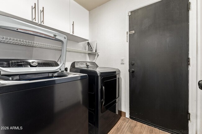 Building Photo - 23538 W Grove Cir