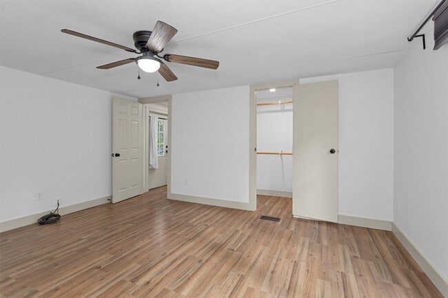 Building Photo - 5500 Penny Rd