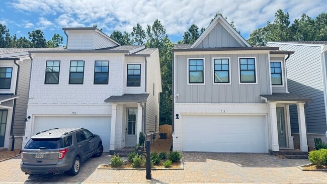 Primary Photo - 709 Stickley Oak Way