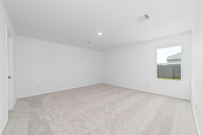Building Photo - 3028 Huntersville Dr