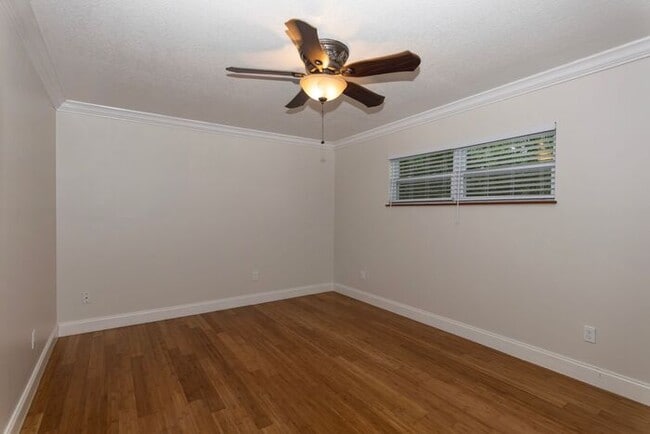 Building Photo - 4 bed/3 bath in College Park